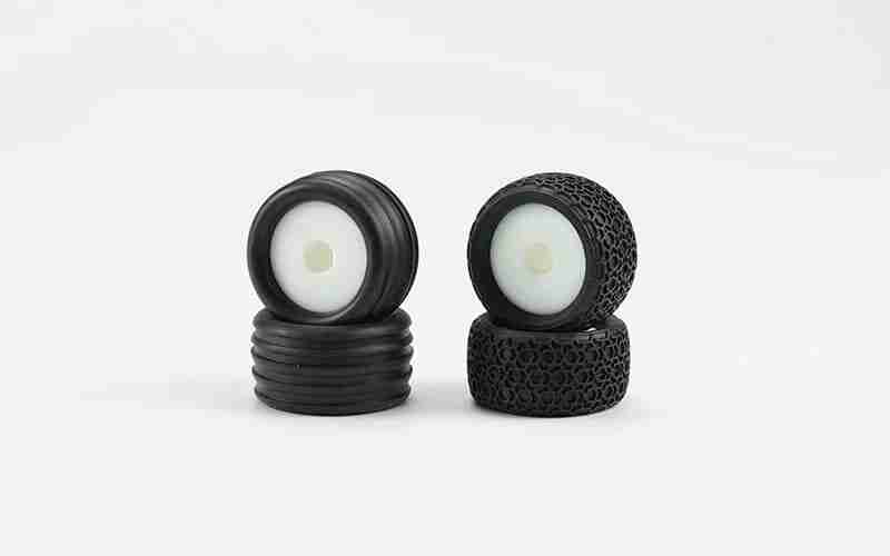 Carisma RC - GT24ST TIRE SET MOUNTED (45 SHORE) Carisma RC - GT24ST TIRE SET MOUNTED (45 SHORE)