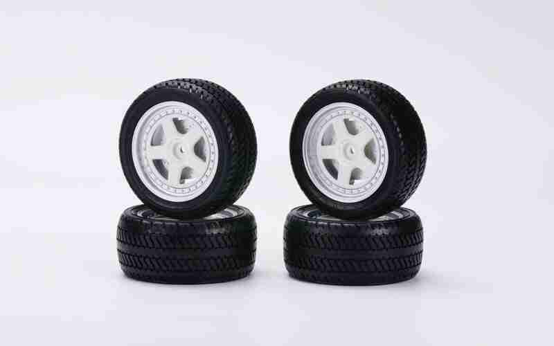 Carisma RC - M48S - R32 Wheels & Tires - Mounted - Set 4 Pcs Carisma RC - M48S - R32 Wheels & Tires - Mounted - Set 4 Pcs